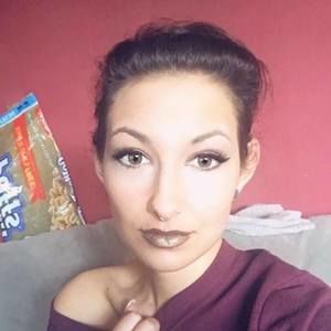 Meet your Posher, Kendra